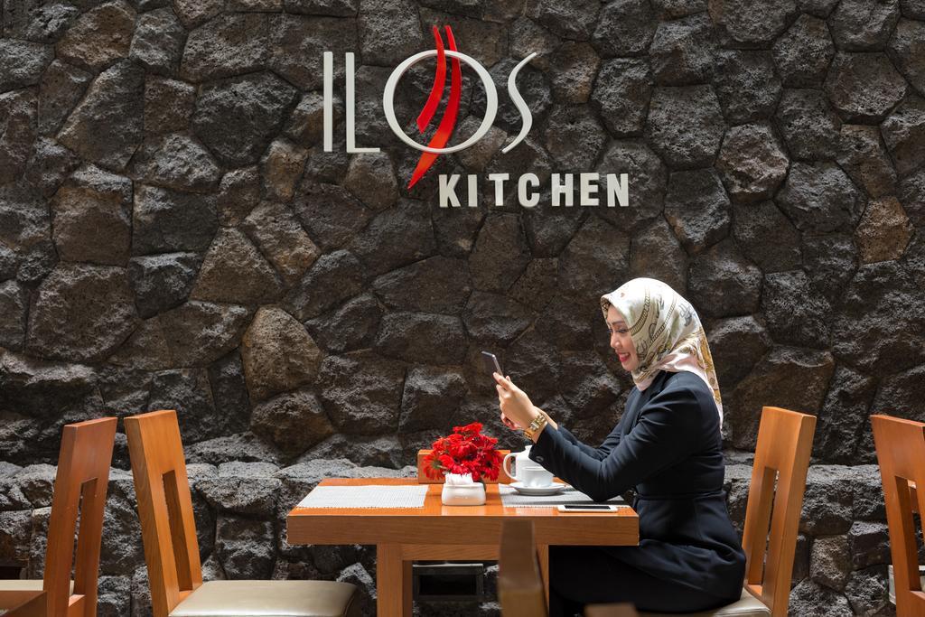 Ilos Hotel Bandung Exterior foto