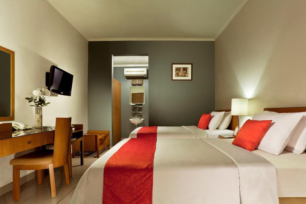 Ilos Hotel Bandung Exterior foto