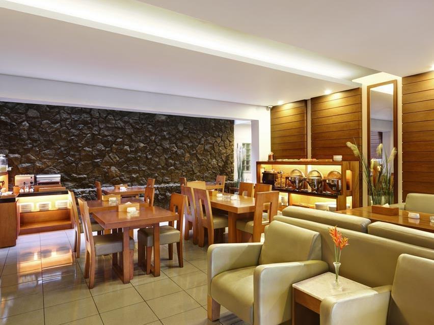 Ilos Hotel Bandung Exterior foto